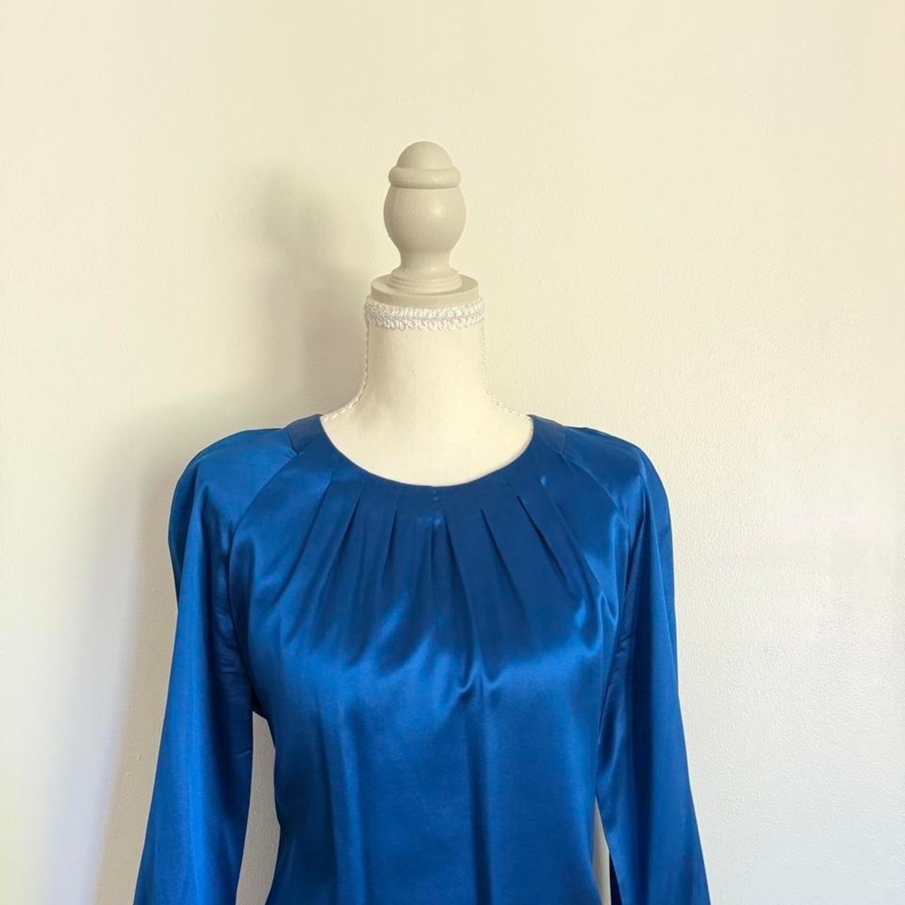Pendleton blue silk blouse with pleated neckline and long sleeves - Picture 2 of 6